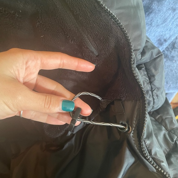 Mountain Hardwear Women’s Medium Mid length Puffer - Picture 2 of 8